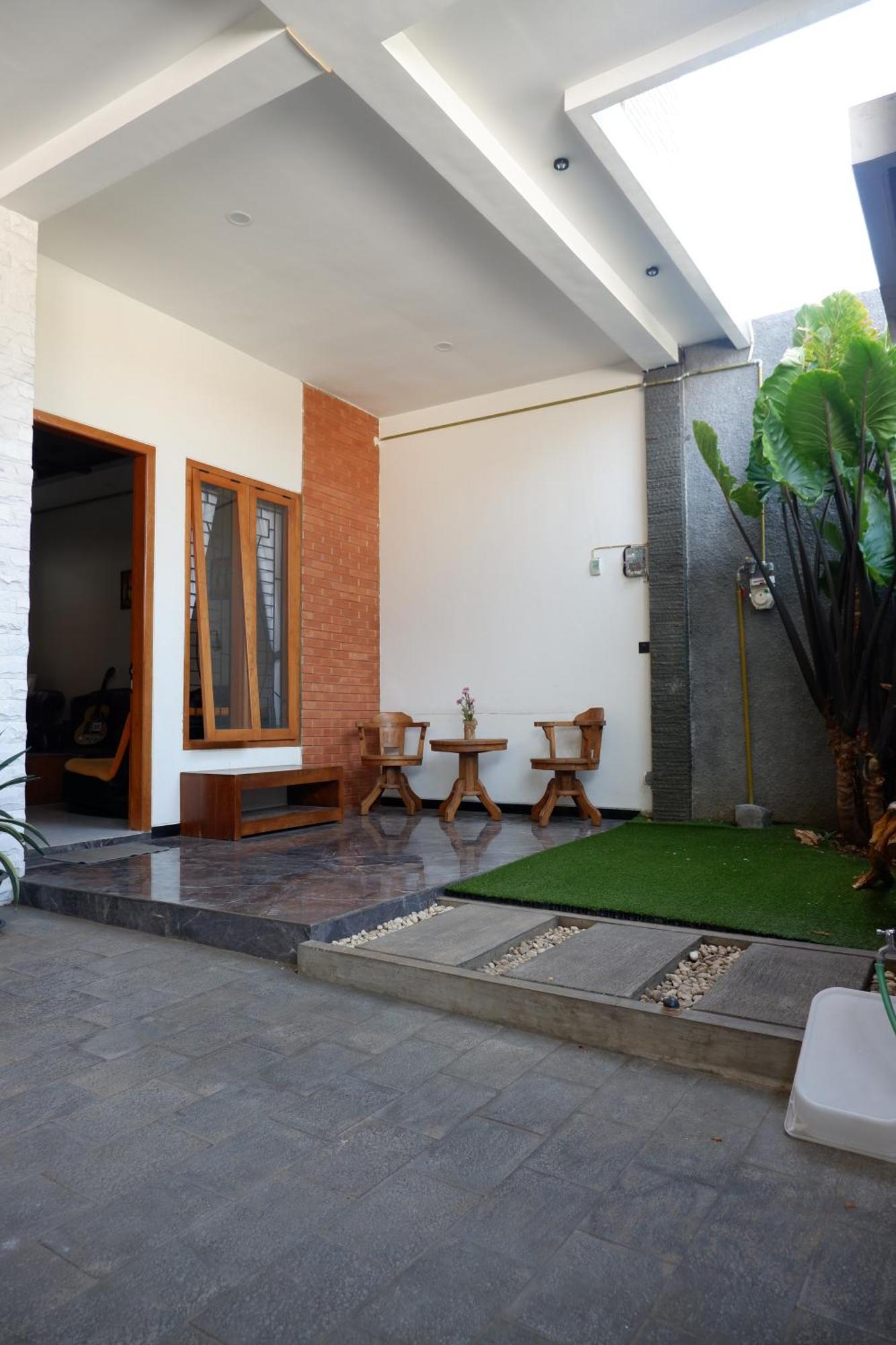 Bromo Venture Hostel Probolinggo Exterior foto